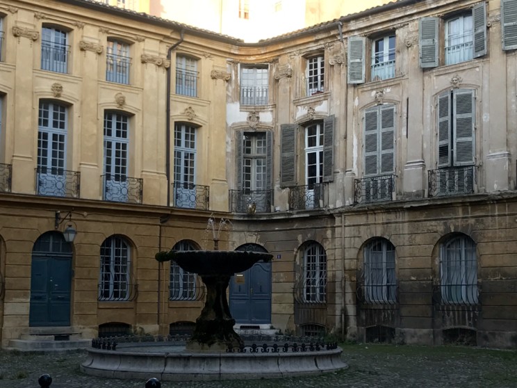 Belle Provence. 4 - 14127416 D342 4F8E BF67 521FF0E0146D